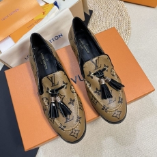 Louis Vuitton Low Shoes